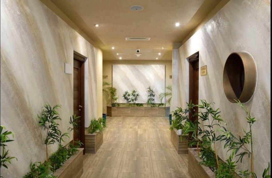 Hotel Plaisir Ploieşti Exterior foto